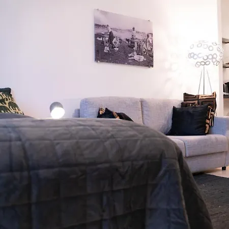 Kallio Downtown Be My Guest Appartamento Helsinki